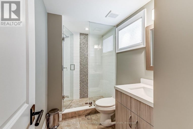 1569 WEMBURY ROAD, Mississauga (Lorne Park), Ontario, L5J2L8