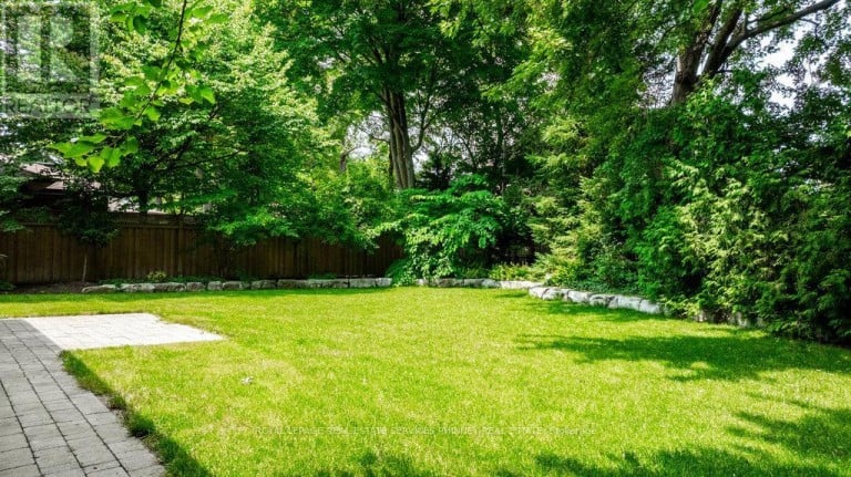 1569 WEMBURY ROAD, Mississauga (Lorne Park), Ontario, L5J2L8