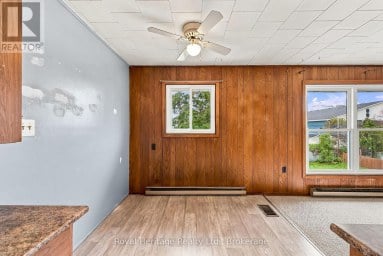 20 GORDON STREET Belleville (Belleville Ward) Ontario photo 24