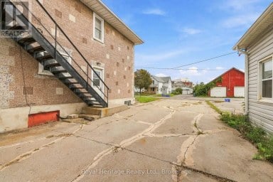 20 GORDON STREET Belleville (Belleville Ward) Ontario photo 40