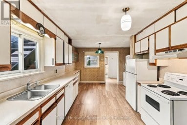 20 GORDON STREET Belleville (Belleville Ward) Ontario photo 9