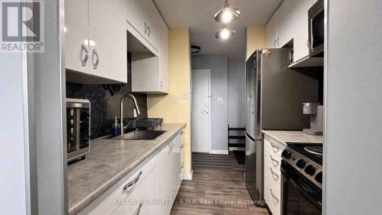 310 - 215 GLENRIDGE AVENUE E, St. Catharines (Glendale/Glenridge), Ontario, L2T3J7