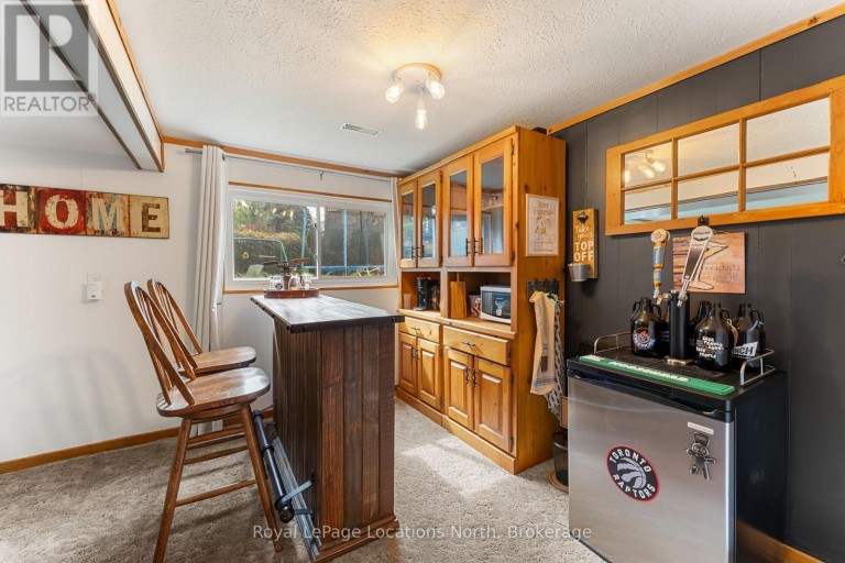 142 CAMPBELL STREET, Collingwood, Ontario, L9Y2K8