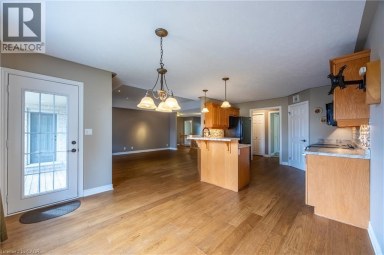 70 SPARROW Way Port Dover Ontario photo 12