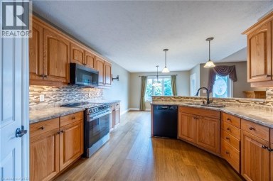 70 SPARROW Way Port Dover Ontario photo 14