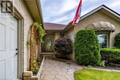 70 SPARROW Way Port Dover Ontario photo 2