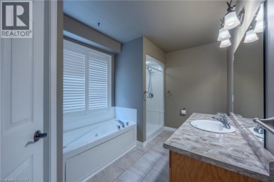 70 SPARROW Way Port Dover Ontario photo 24