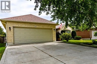 70 SPARROW Way Port Dover Ontario photo 3