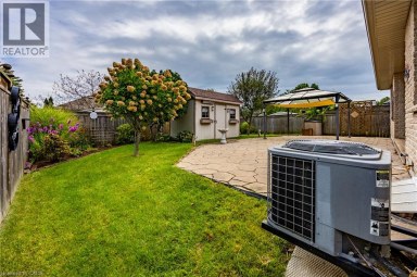 70 SPARROW Way Port Dover Ontario photo 42