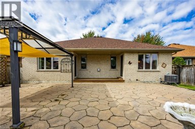 70 SPARROW Way Port Dover Ontario photo 43