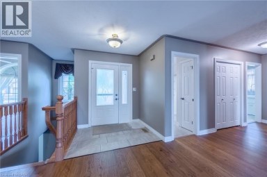 70 SPARROW Way Port Dover Ontario photo 7