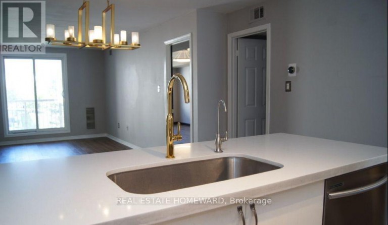 2 - 47 PETRA WAY, Whitby (Pringle Creek), Ontario, L1R0A4
