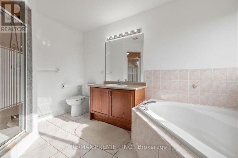 47 BERRY TRAIL, Vaughan (Vellore Village), Ontario, L4H2T4