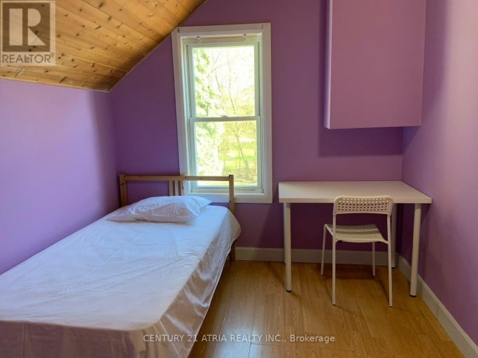 713 CHAMBERLAIN STREET, Peterborough (Otonabee Ward 1), Ontario, K9J4M2
