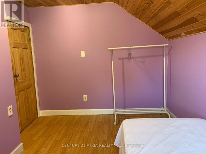 713 CHAMBERLAIN STREET, Peterborough (Otonabee Ward 1), Ontario, K9J4M2