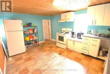 713 CHAMBERLAIN STREET Peterborough (Otonabee Ward 1) Ontario photo 4