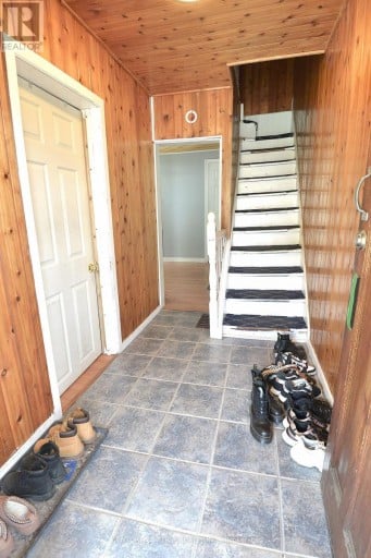 713 CHAMBERLAIN STREET, Peterborough (Otonabee Ward 1), Ontario, K9J4M2