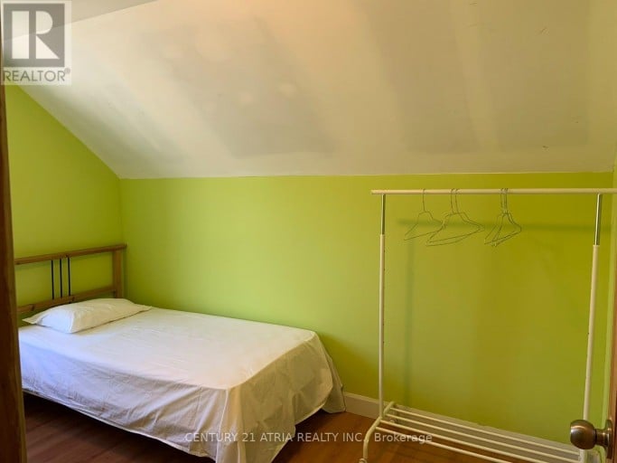 713 CHAMBERLAIN STREET, Peterborough (Otonabee Ward 1), Ontario, K9J4M2
