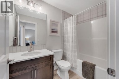 133 Rochester Way NW Calgary Alberta photo 27