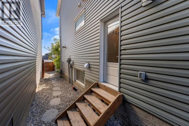 133 Rochester Way NW Calgary Alberta photo 40