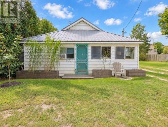 6379 WEST PARKWAY DRIVE Lambton Shores Ontario photo 1