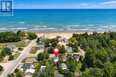 6379 WEST PARKWAY DRIVE Lambton Shores Ontario photo 2
