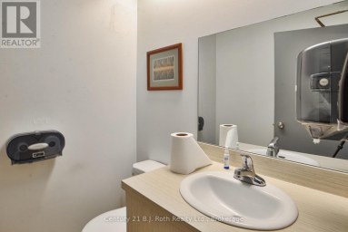 40 PETER STREET S Orillia Ontario photo 17