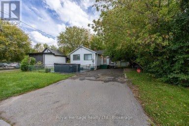 207 VALENCIA ROAD Oshawa (Lakeview) Ontario photo 1