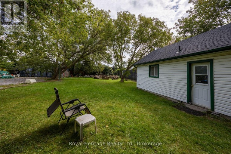 207 VALENCIA ROAD, Oshawa (Lakeview), Ontario, L1J1P2