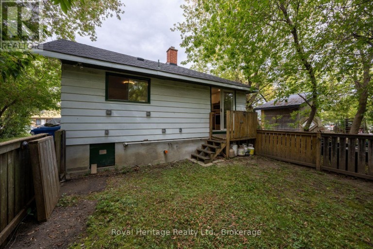 207 VALENCIA ROAD, Oshawa (Lakeview), Ontario, L1J1P2