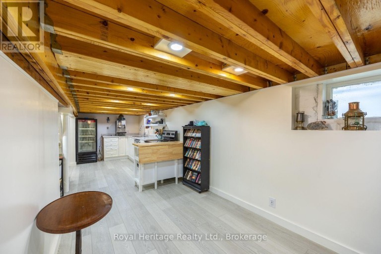 207 VALENCIA ROAD, Oshawa (Lakeview), Ontario, L1J1P2