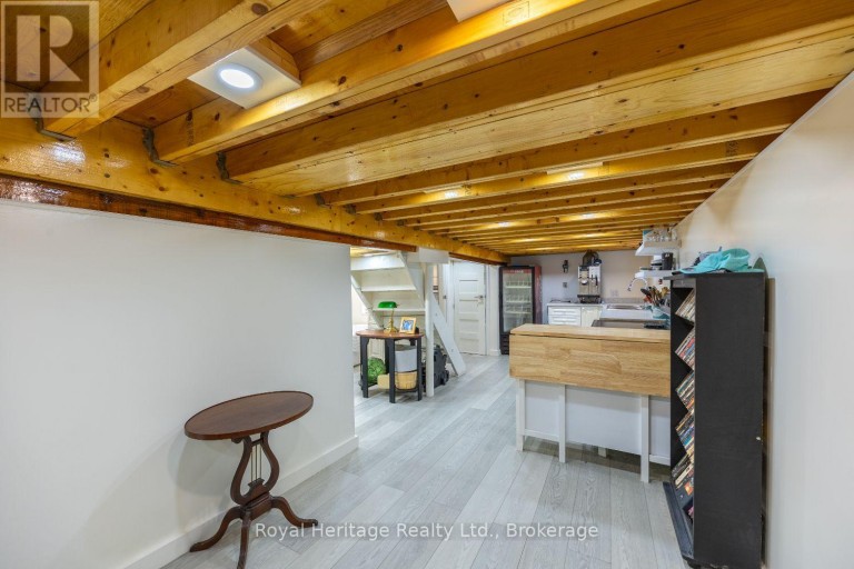 207 VALENCIA ROAD, Oshawa (Lakeview), Ontario, L1J1P2