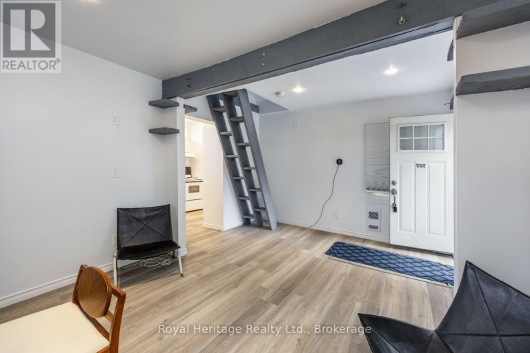 203 VALENCIA ROAD, Oshawa (Lakeview), Ontario, L1J1P2