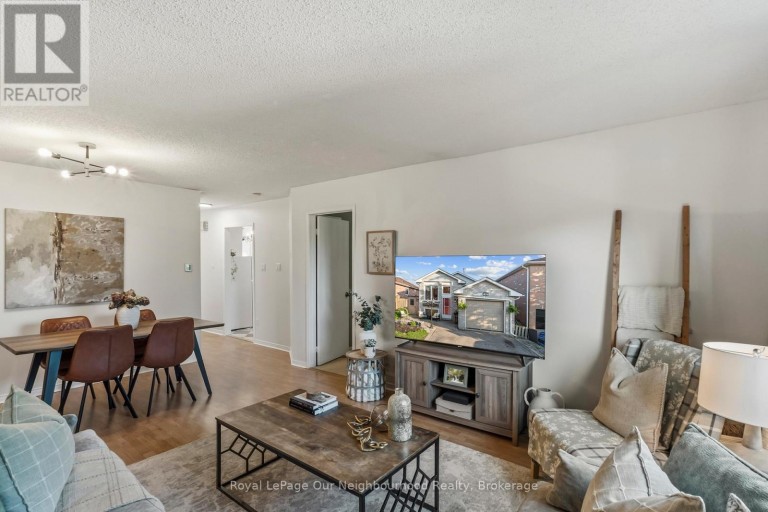 42 GLANVILLE CRESCENT, Clarington (Bowmanville), Ontario, L1C4L7