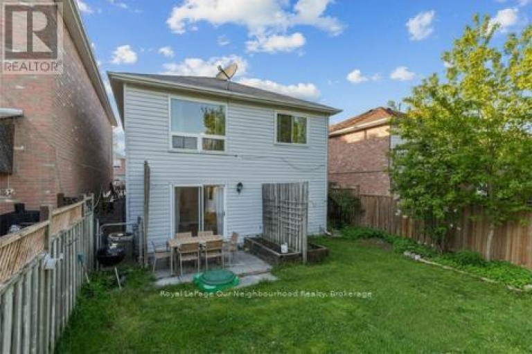 42 GLANVILLE CRESCENT, Clarington (Bowmanville), Ontario, L1C4L7