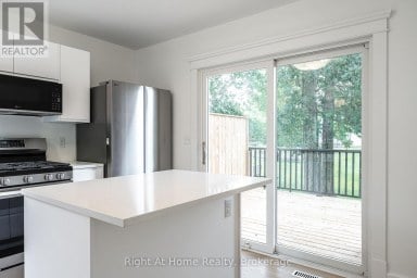 310 BRIARHILL DRIVE Stratford Ontario photo 10