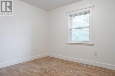310 BRIARHILL DRIVE Stratford Ontario photo 19