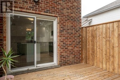 310 BRIARHILL DRIVE Stratford Ontario photo 32