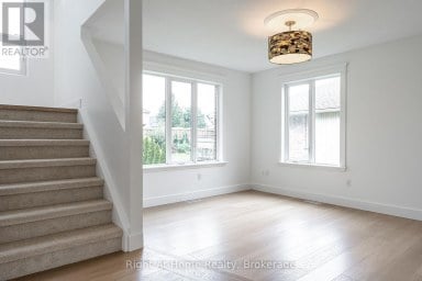 310 BRIARHILL DRIVE Stratford Ontario photo 6