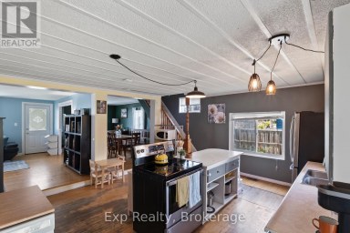 79 COLLEGE STREET E Belleville (Belleville Ward) Ontario photo 17