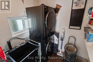 79 COLLEGE STREET E Belleville (Belleville Ward) Ontario photo 18