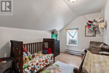 79 COLLEGE STREET E Belleville (Belleville Ward) Ontario photo 27