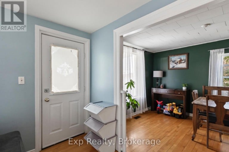 79 COLLEGE STREET E, Belleville (Belleville Ward), Ontario, K8P2E8