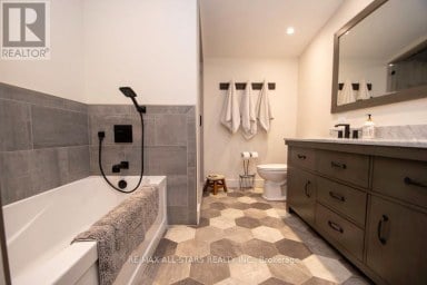 829 Peace Road, Kawartha Lakes (emily) Ontario