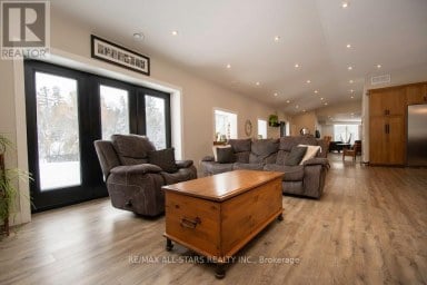 829 Peace Road, Kawartha Lakes (emily) Ontario