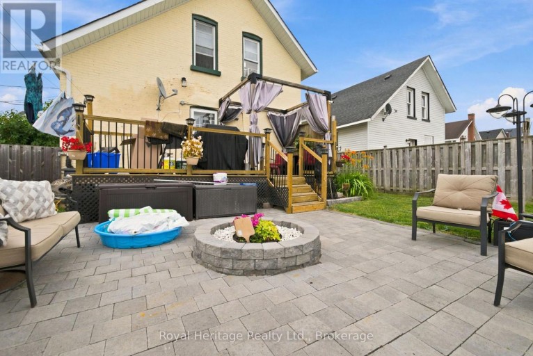 61 LINDSAY STREET N, Kawartha Lakes (Lindsay), Ontario, K9V1T6