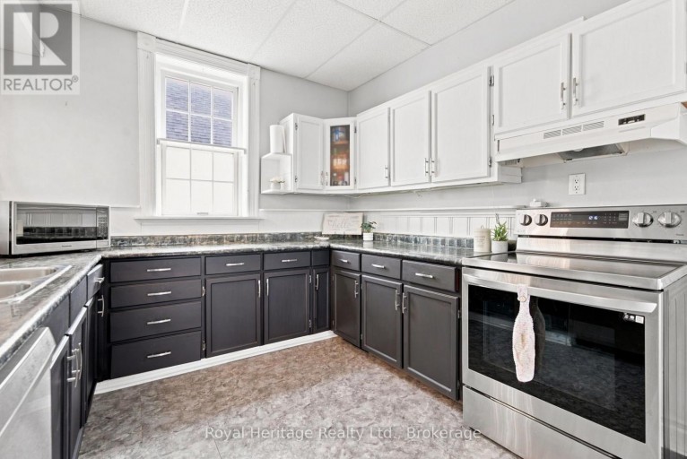 61 LINDSAY STREET N, Kawartha Lakes (Lindsay), Ontario, K9V1T6
