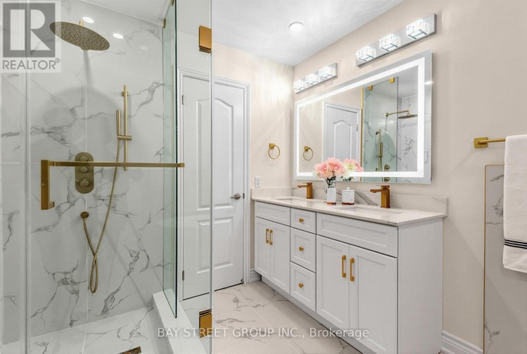 80 LIVING CRESCENT, Markham (Victoria Square), Ontario, L6C0T4