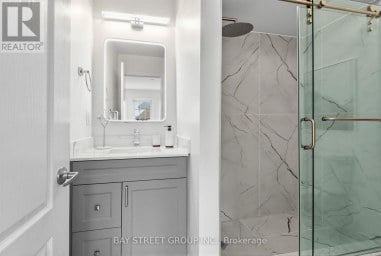 80 LIVING CRESCENT Markham (Victoria Square) Ontario photo 32
