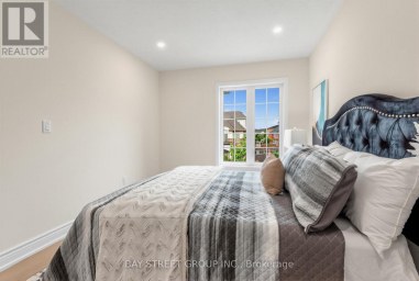 80 LIVING CRESCENT Markham (Victoria Square) Ontario photo 34